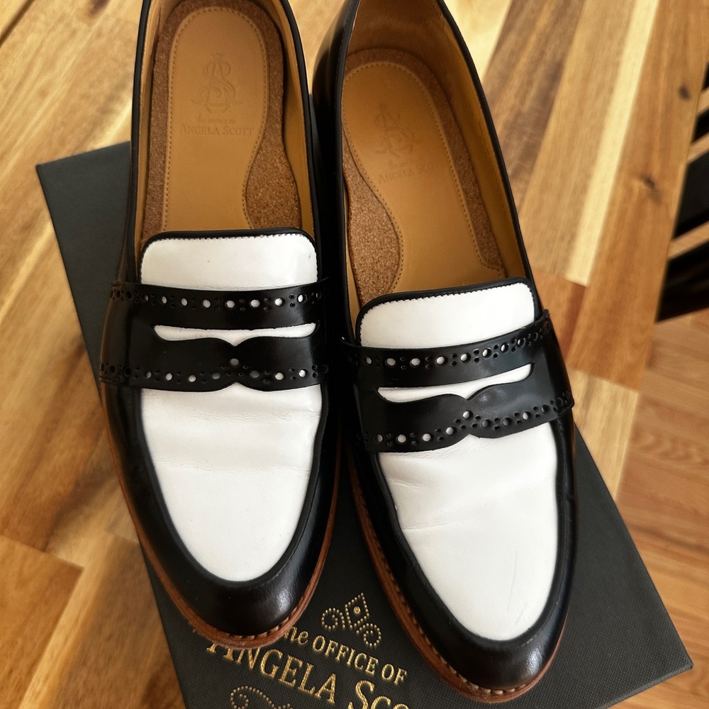 The Office of Angela Scott Ms. Madison loafers. EUC - 39 - size 8-8.5 with box